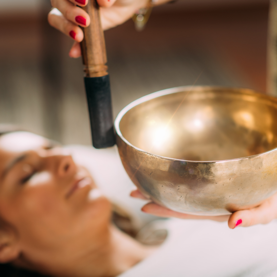 Ergänzung mit Meditation und Klangschalenmassage